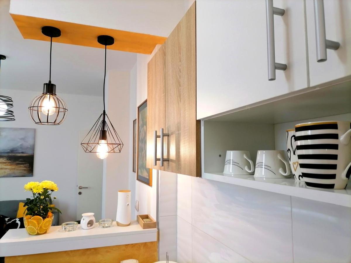Apartman Mia Sremska Mitrovica Buitenkant foto